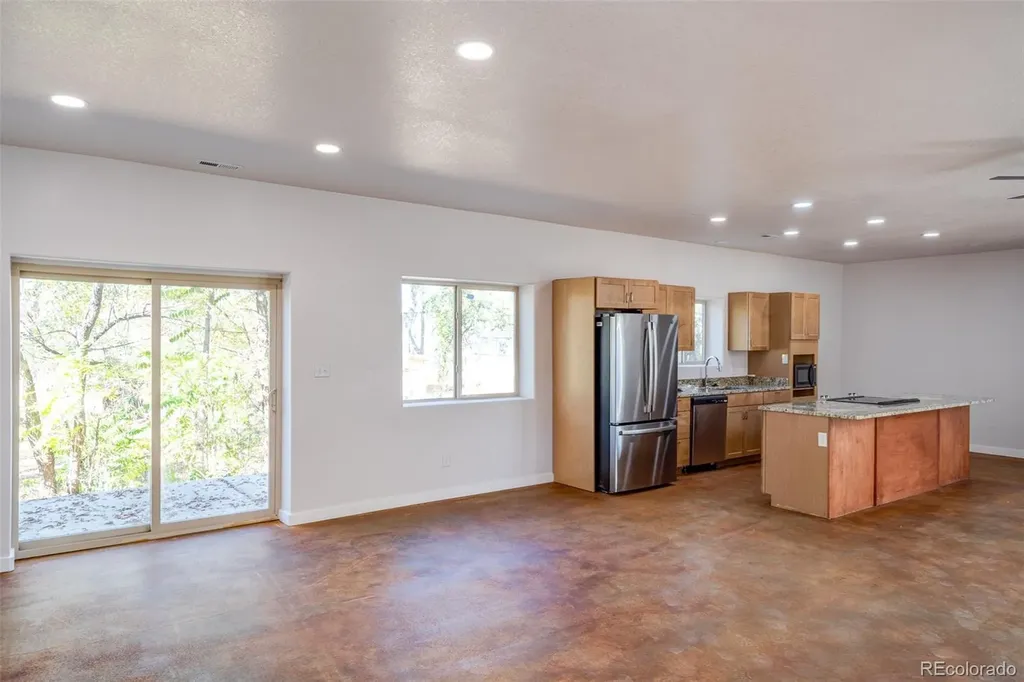 818 E Cucharras Colorado Springs CO 80903