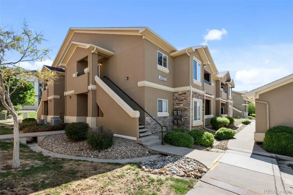 4572 Copeland Loop Littleton CO 80126
