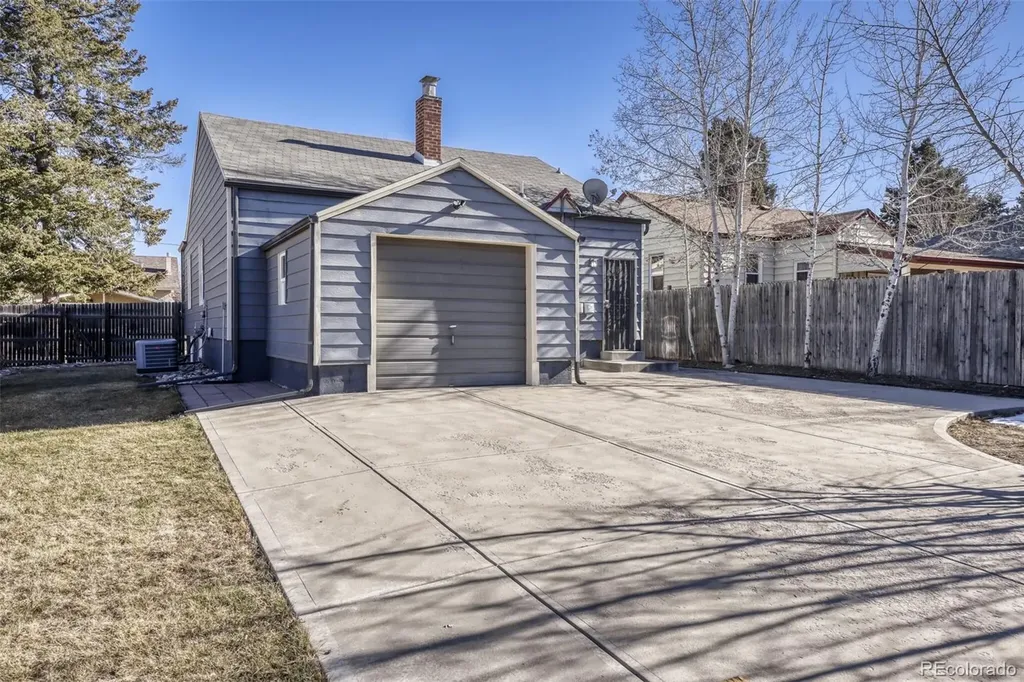 3639 S Bannock Street Englewood CO 80110