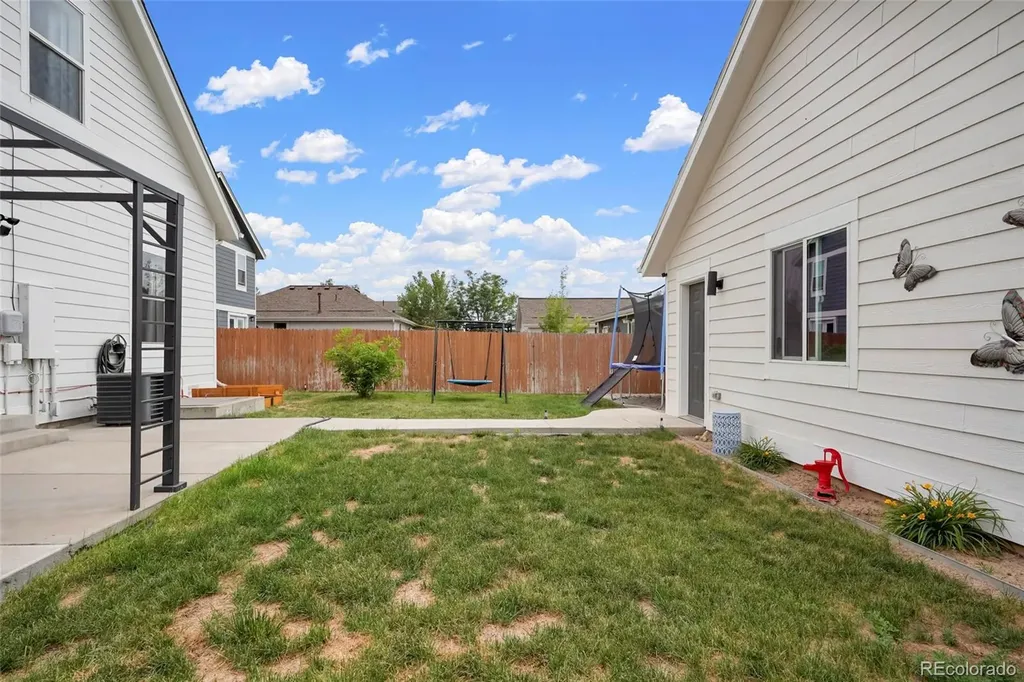 3005 Quarterland Street Strasburg CO 80136