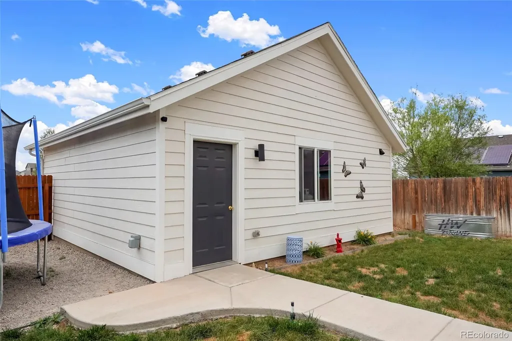 3005 Quarterland Street Strasburg CO 80136