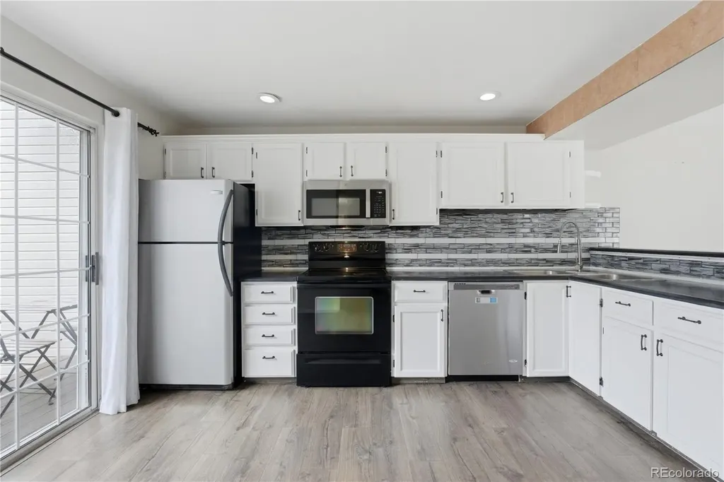 2054 Sunridge Circle Broomfield CO 80020