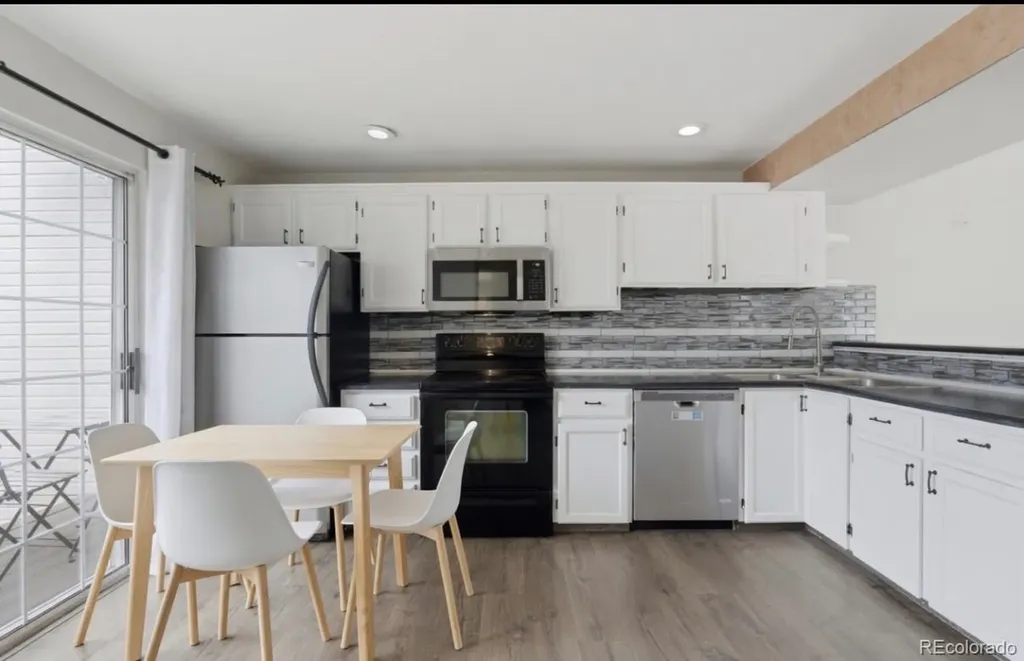2054 Sunridge Circle Broomfield CO 80020
