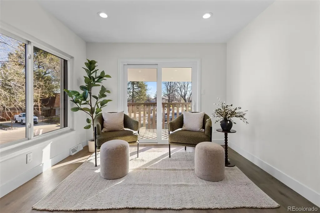 5366 W Portland Drive Littleton CO 80128