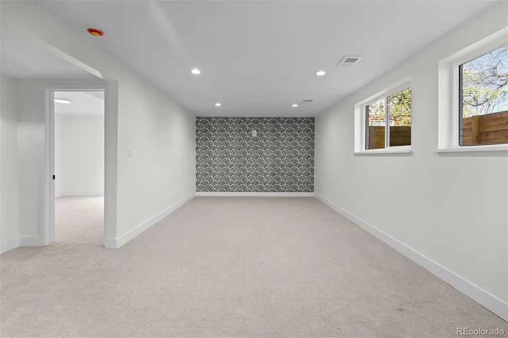 5366 W Portland Drive Littleton CO 80128