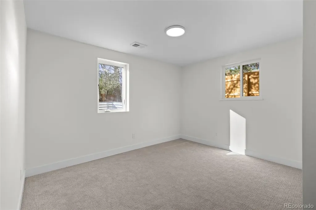 5366 W Portland Drive Littleton CO 80128
