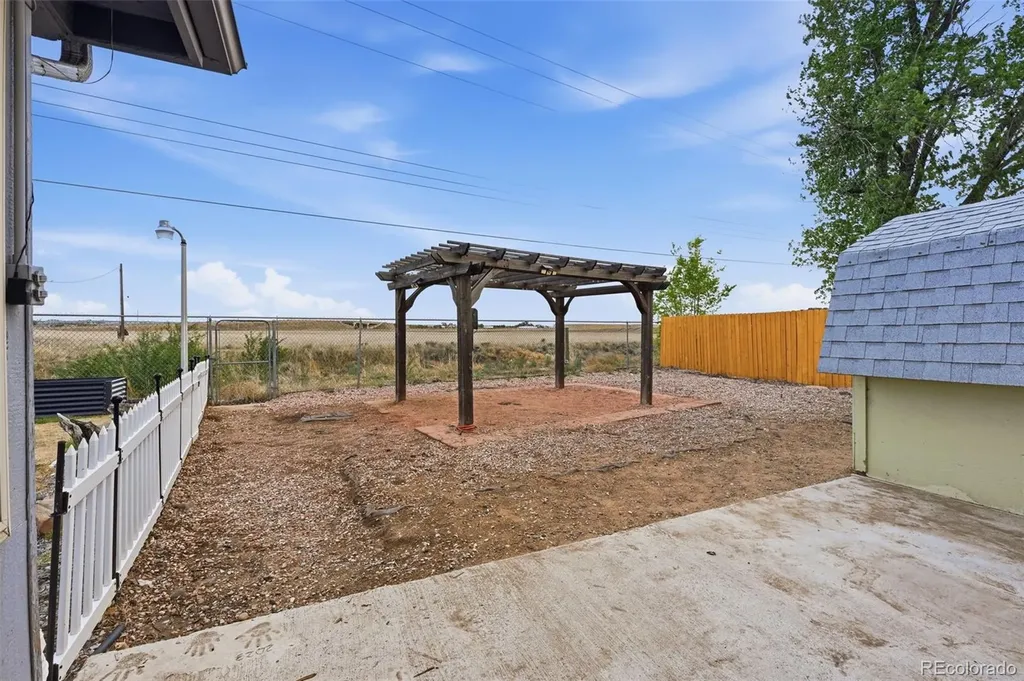 424 W Union Avenue La Salle CO 80645