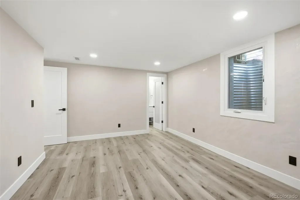 1581 W Briarwood Avenue Littleton CO 80120