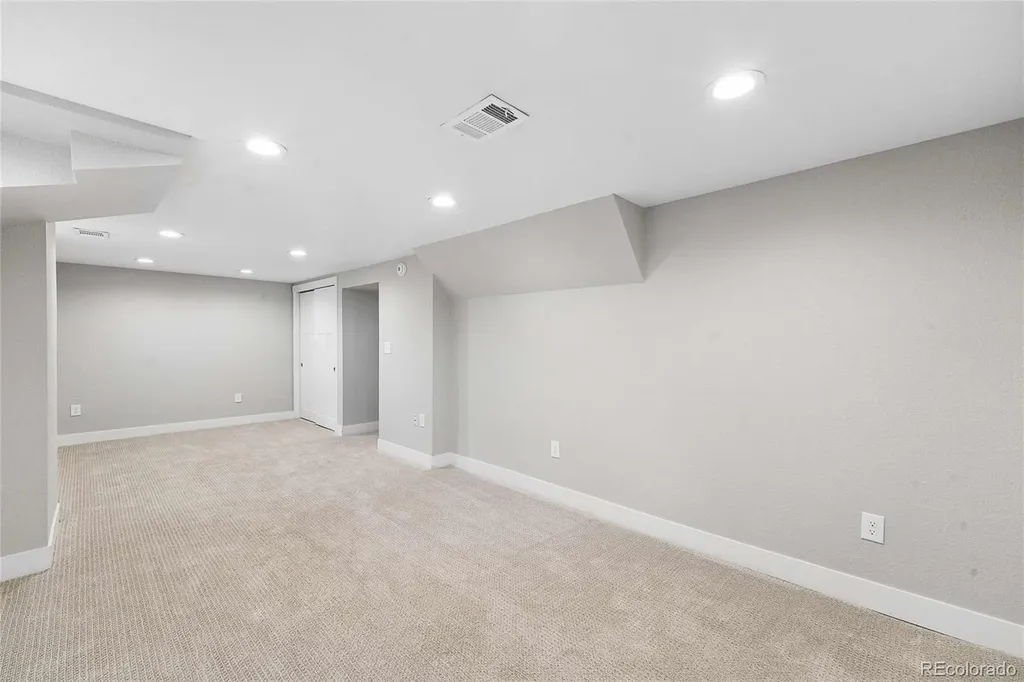 3040 N Columbine Street Denver CO 80205