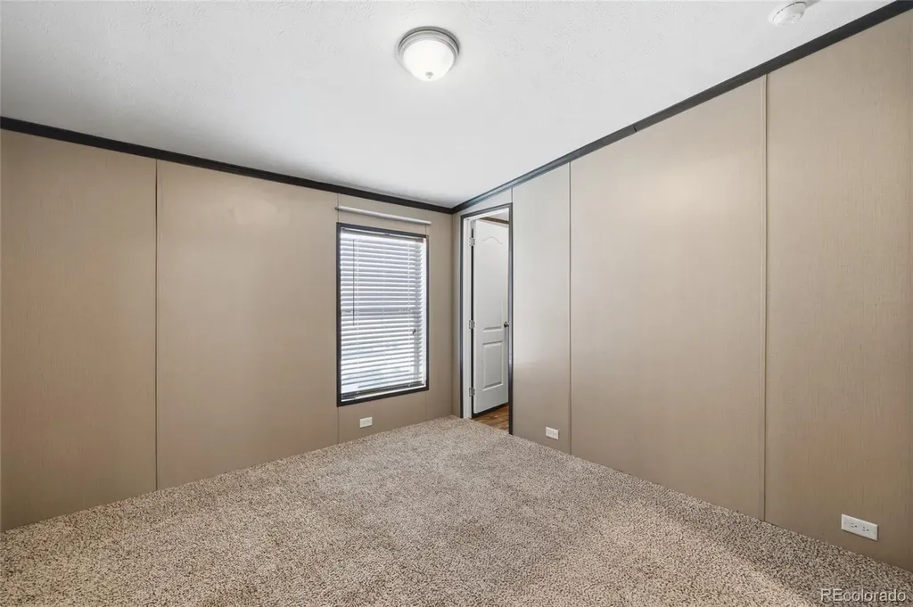 1790 Eisenhower Way Aurora CO 80011
