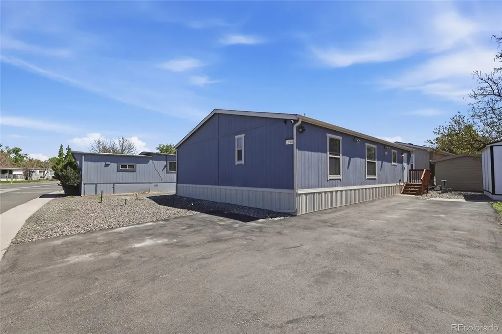 1790 Eisenhower Way Aurora CO 80011