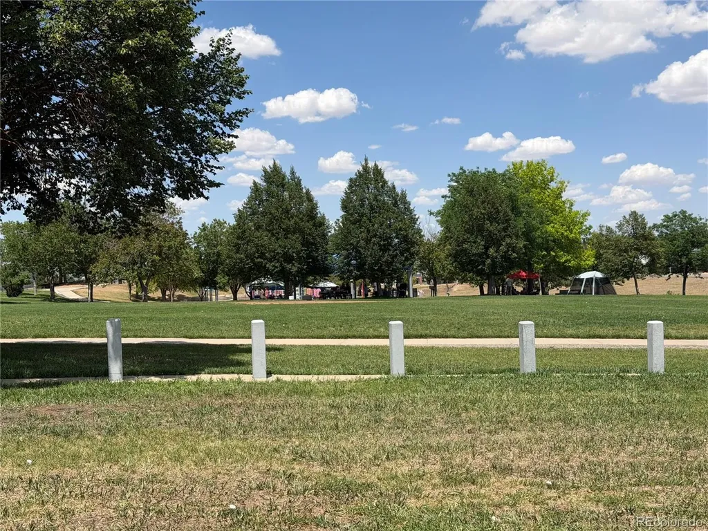 1821 S Dunkirk Street Aurora CO 80017