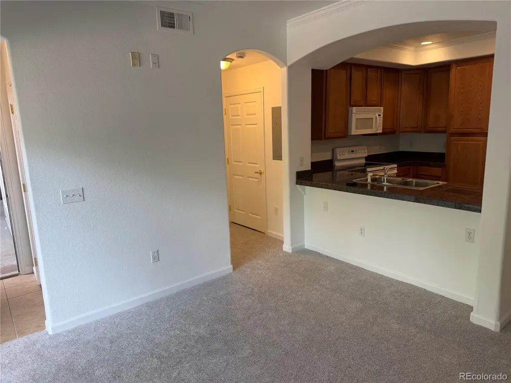 1821 S Dunkirk Street Aurora CO 80017