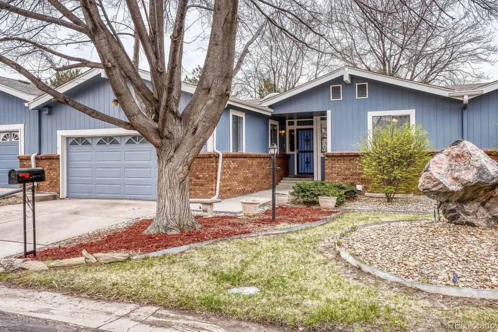 11962 E Maple Avenue Aurora CO 80012