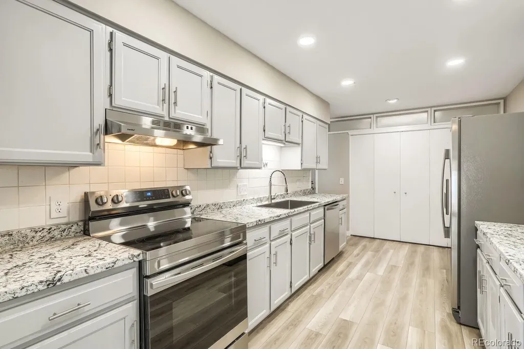 11962 E Maple Avenue Aurora CO 80012