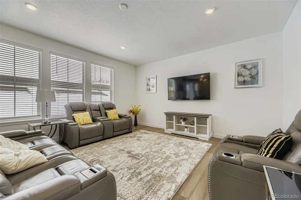 10912 Snowdon Street Parker CO 80134