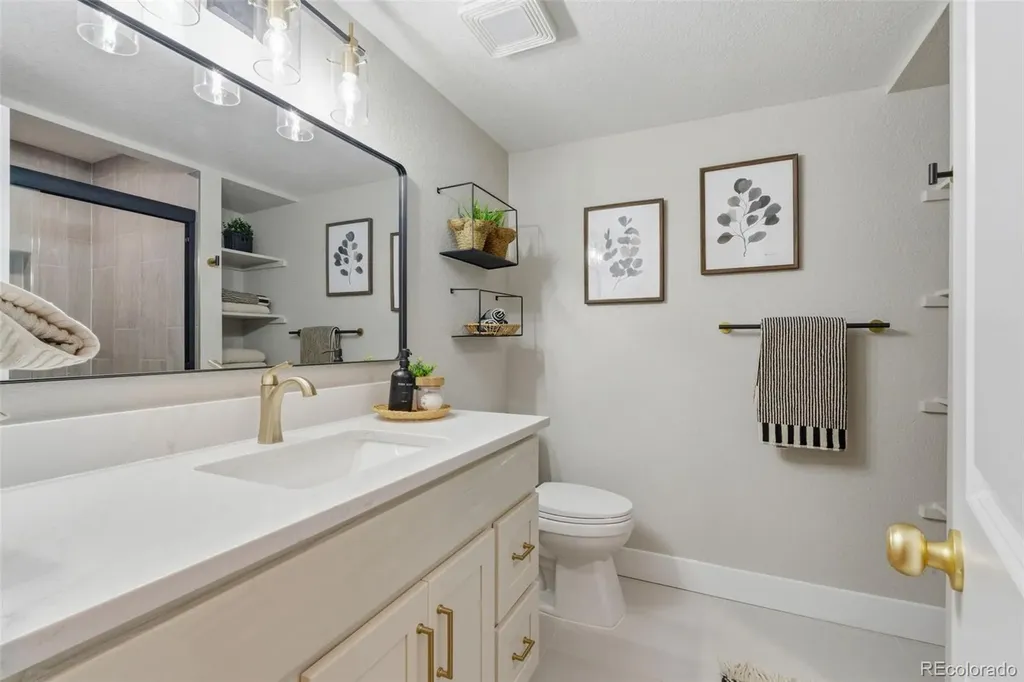 3111 S Holly Place Denver CO 80222