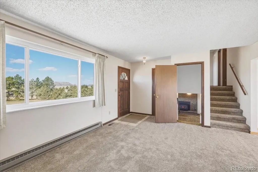 12720 Mesa View Road Larkspur CO 80118