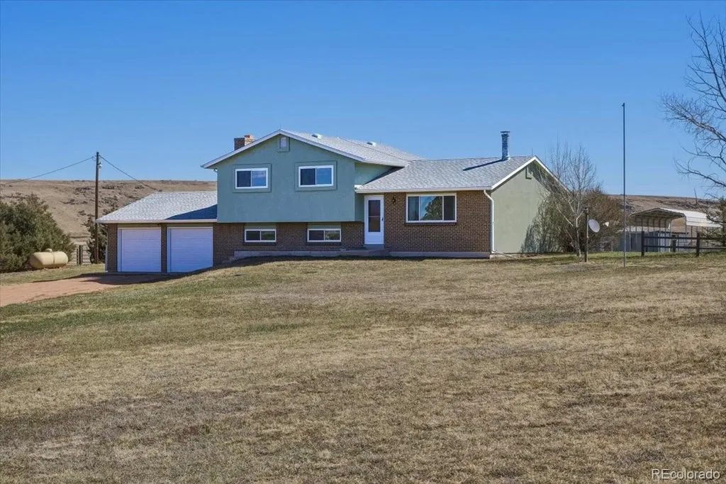 12720 Mesa View Road Larkspur CO 80118