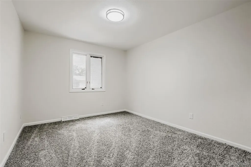 689 Jasper Street Aurora CO 80011
