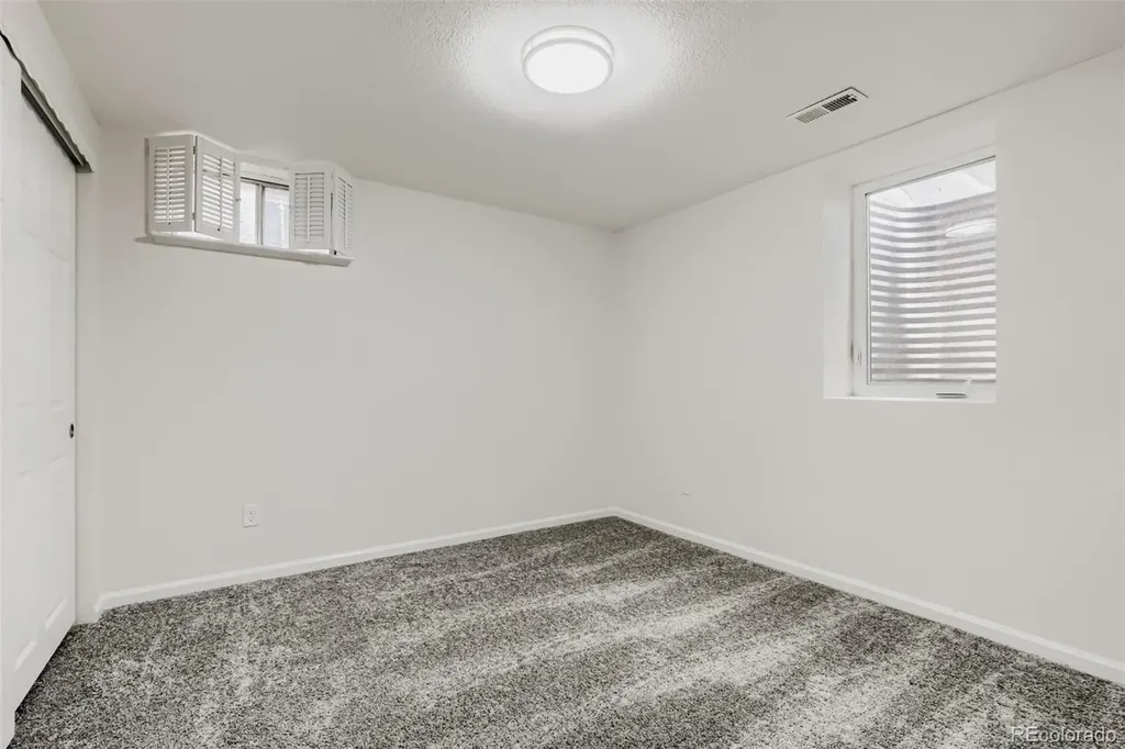 689 Jasper Street Aurora CO 80011