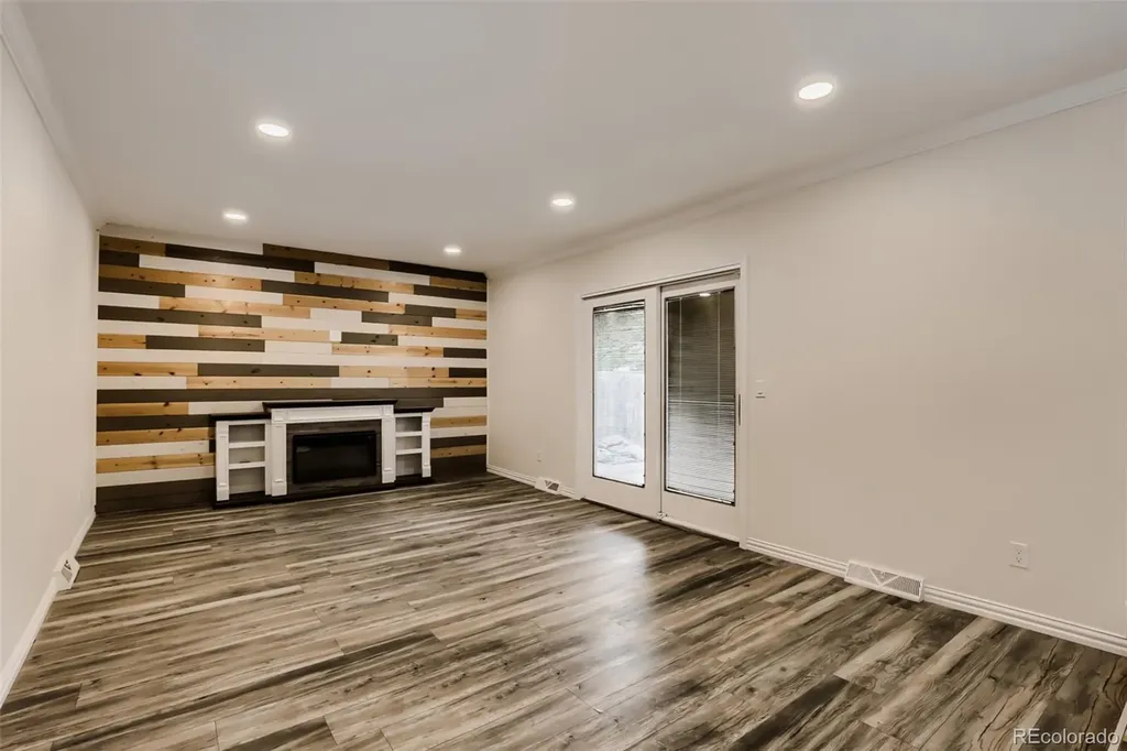 689 Jasper Street Aurora CO 80011