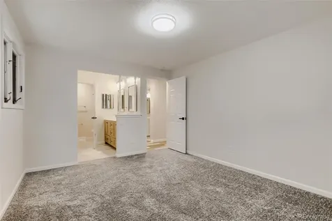 689 Jasper Street Aurora CO 80011