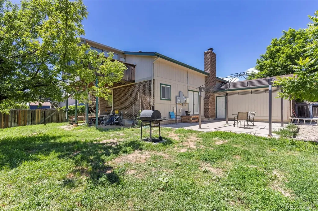 1584 S Fraser Way Aurora CO 80012