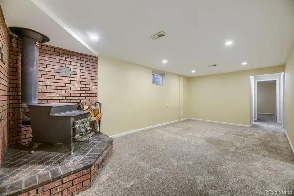 1477 S Brentwood Street Lakewood CO 80232