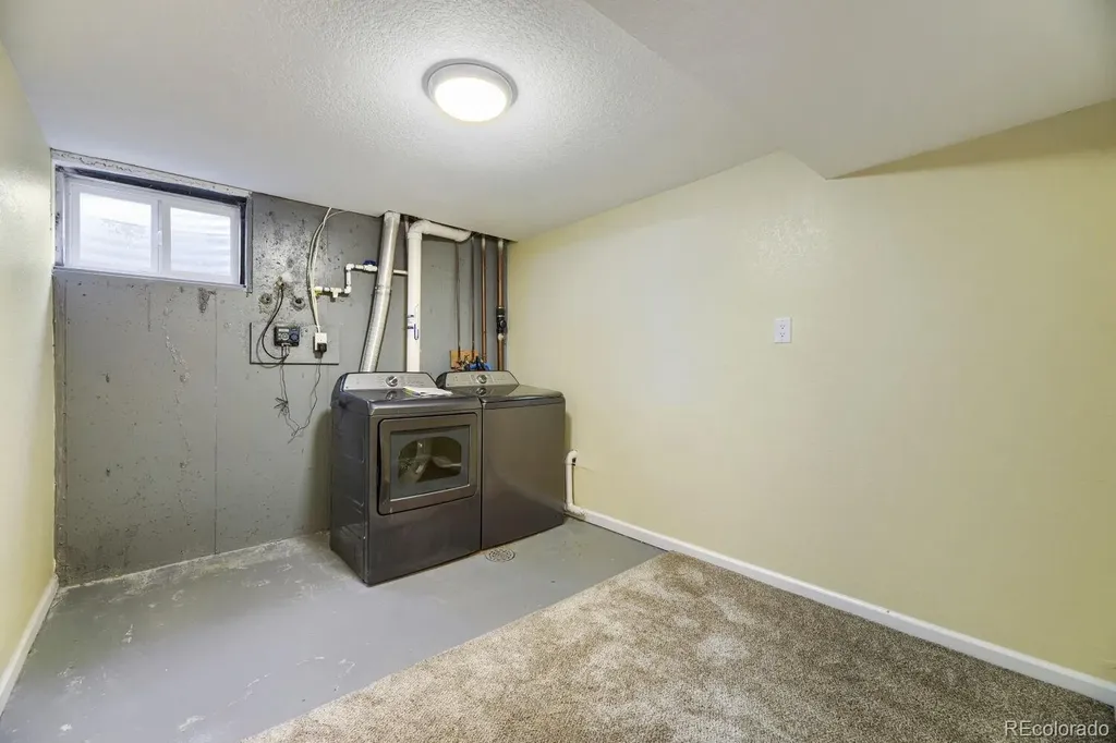1477 S Brentwood Street Lakewood CO 80232
