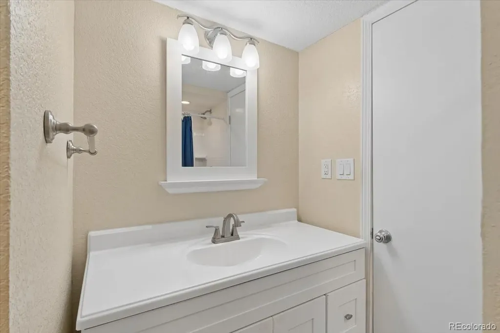 1477 S Brentwood Street Lakewood CO 80232