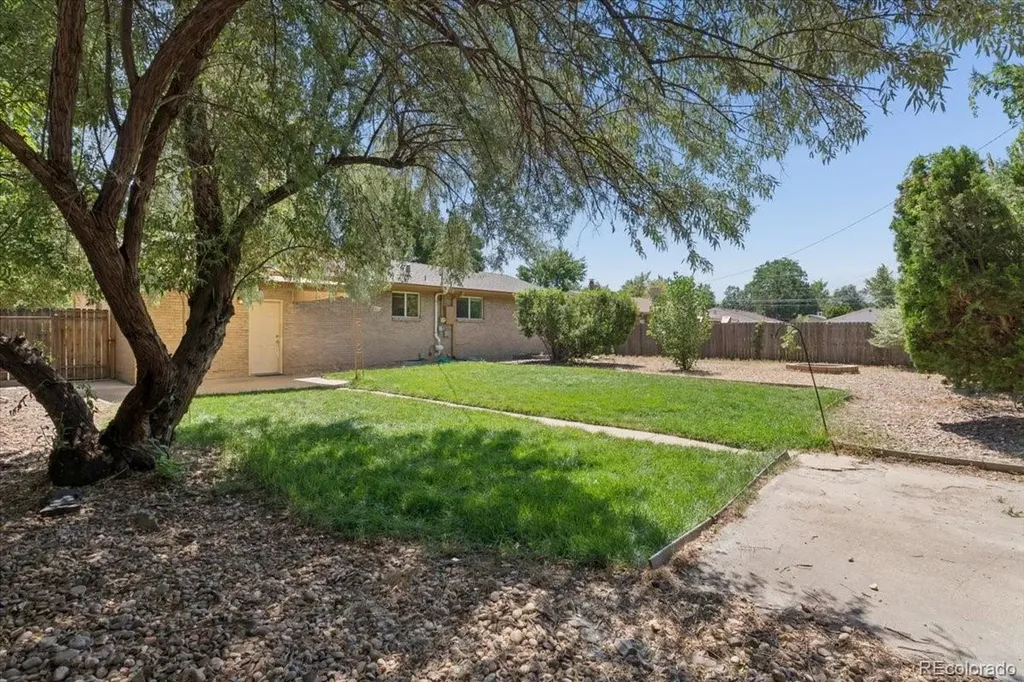 1477 S Brentwood Street Lakewood CO 80232