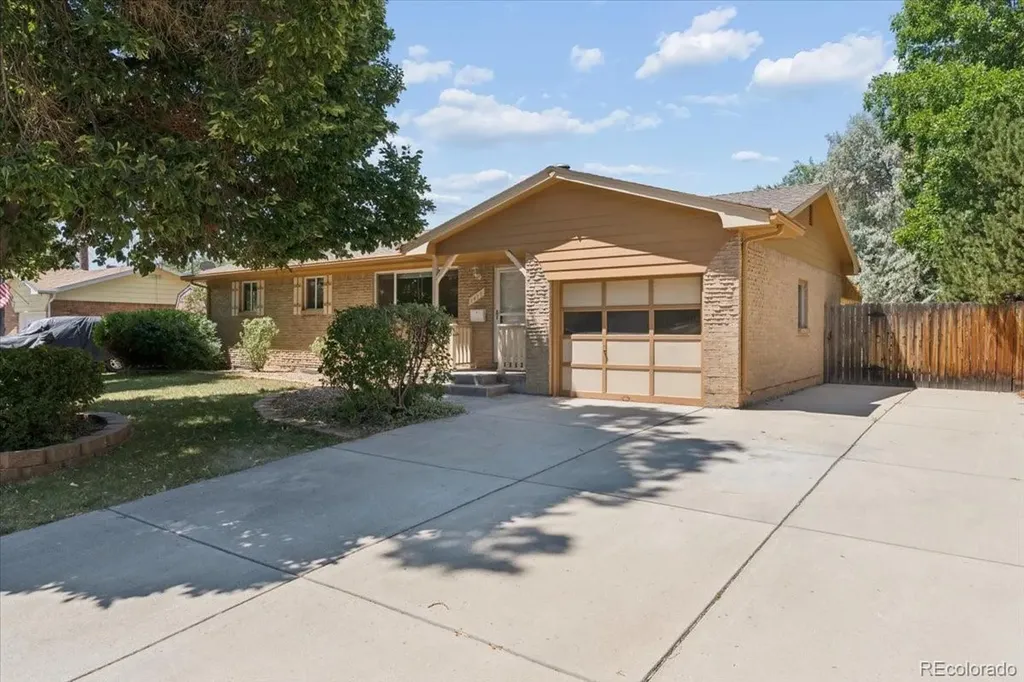 1477 S Brentwood Street Lakewood CO 80232