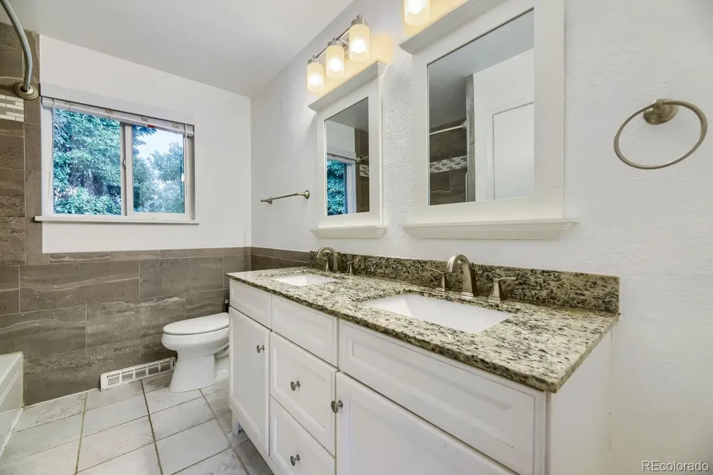 1477 S Brentwood Street Lakewood CO 80232