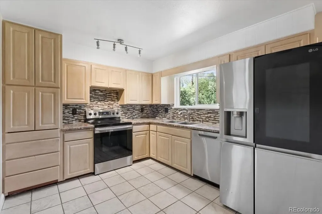1477 S Brentwood Street Lakewood CO 80232
