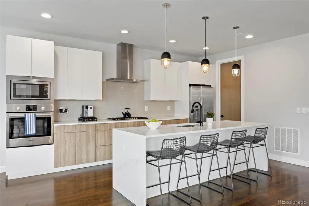 3083 S Cherry Way Denver CO 80222