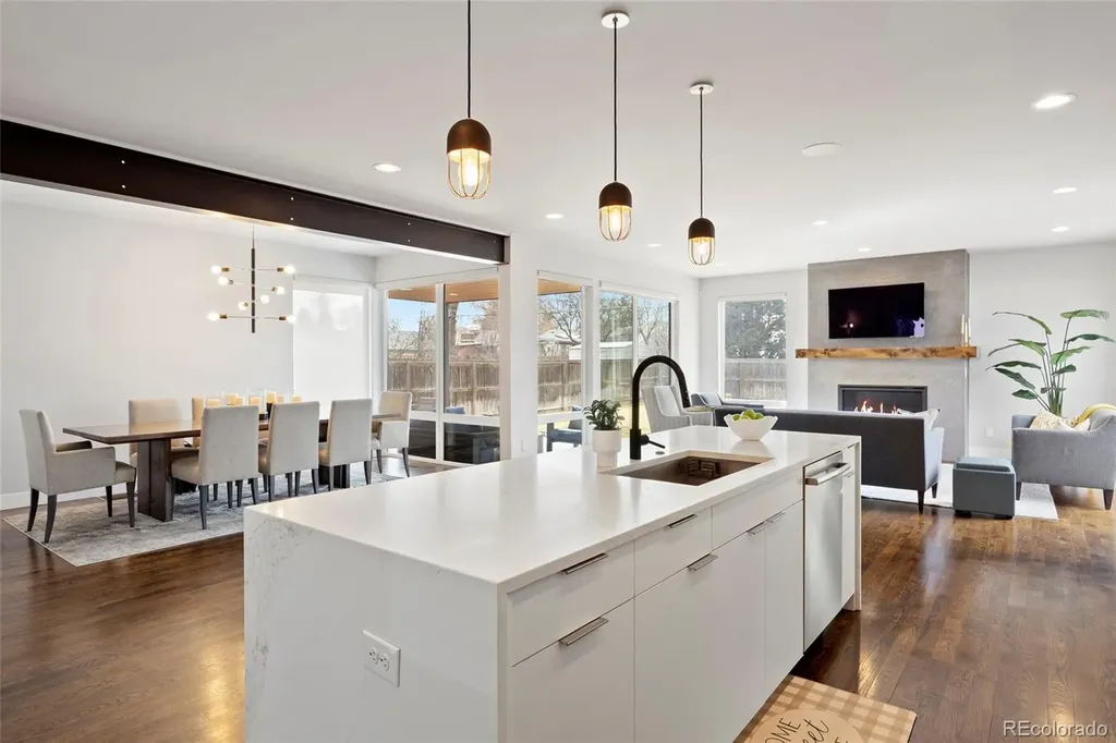 3083 S Cherry Way Denver CO 80222