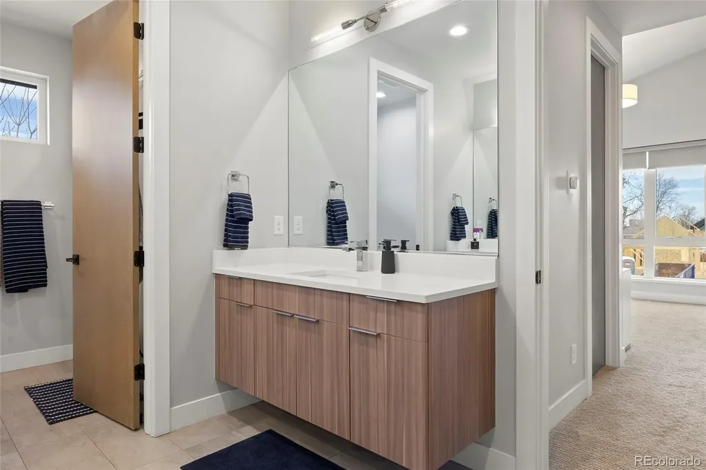 3083 S Cherry Way Denver CO 80222