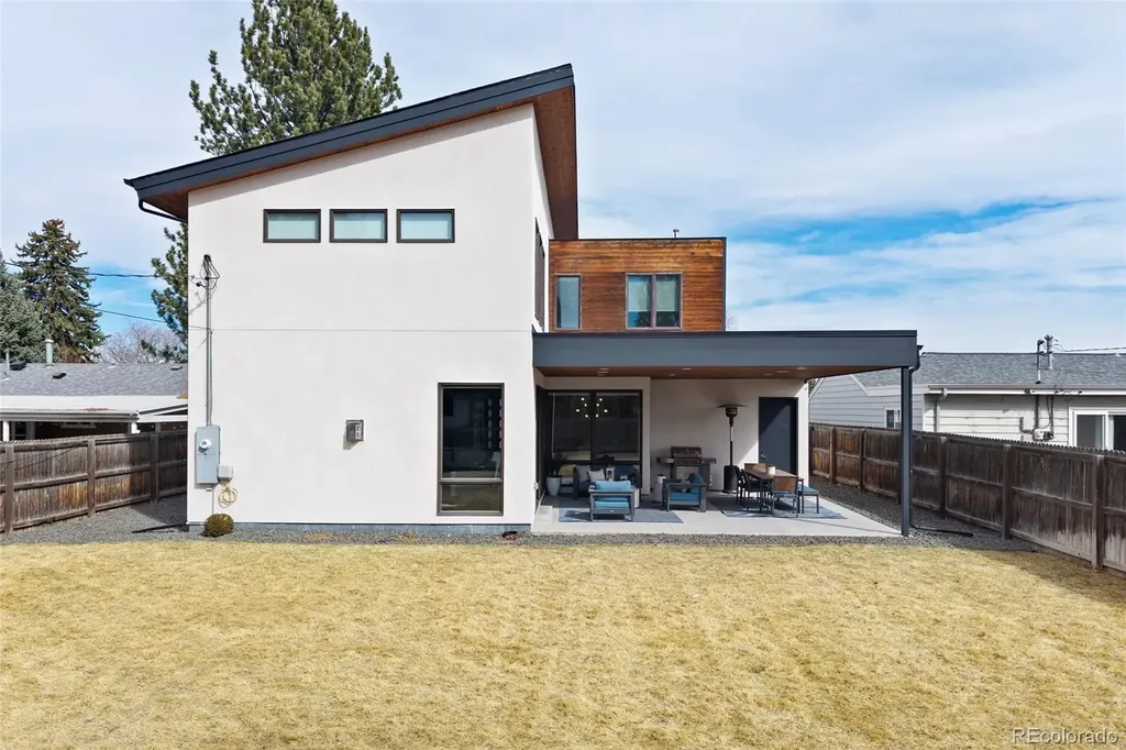 3083 S Cherry Way Denver CO 80222