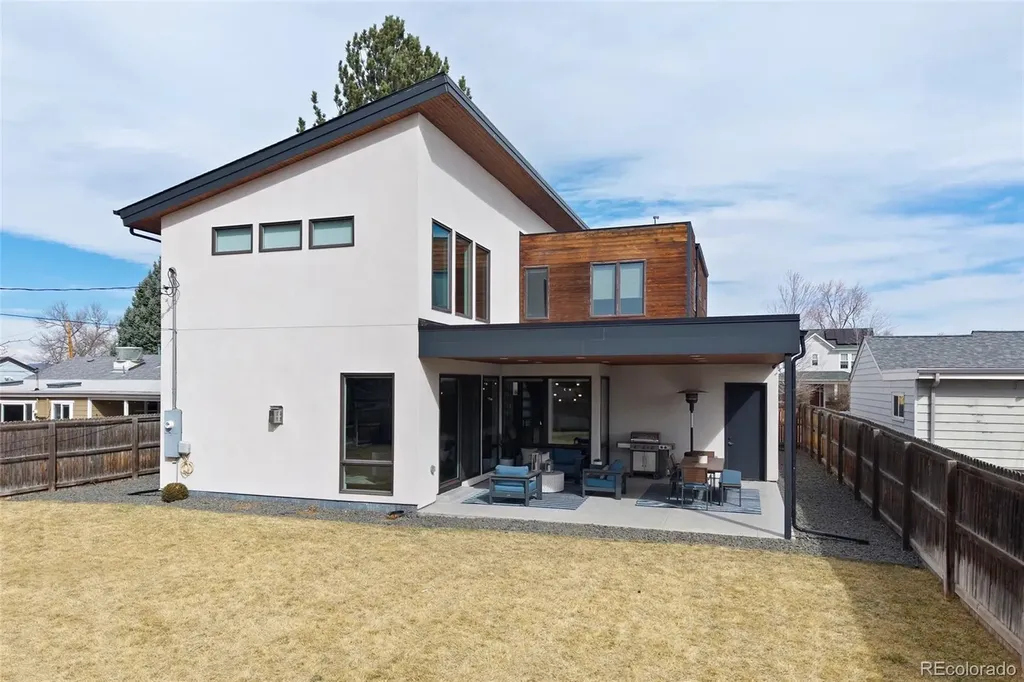 3083 S Cherry Way Denver CO 80222
