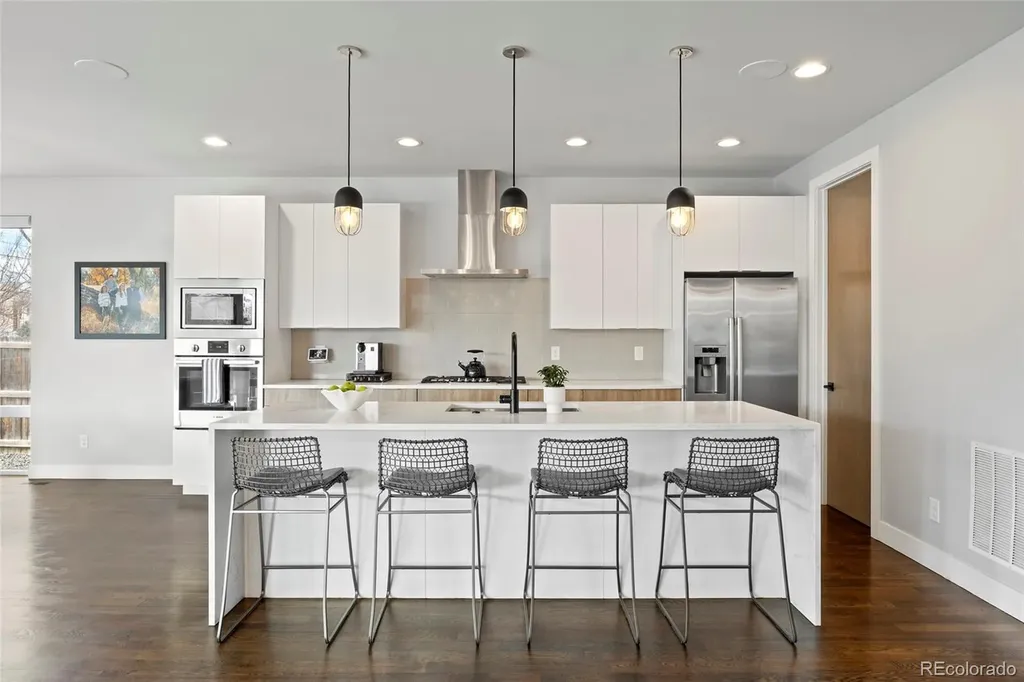 3083 S Cherry Way Denver CO 80222