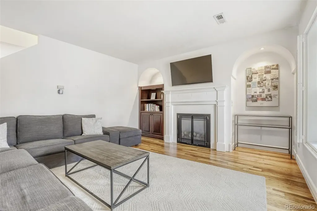 3708 Dexter Court Denver CO 80207