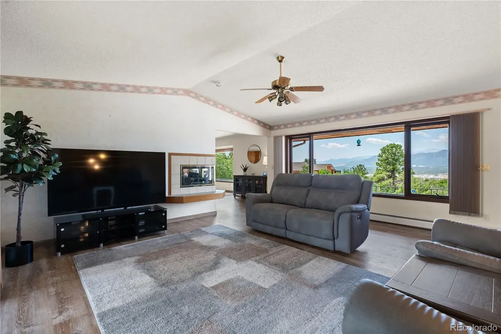 380 Scrub Oak Circle Monument CO 80132