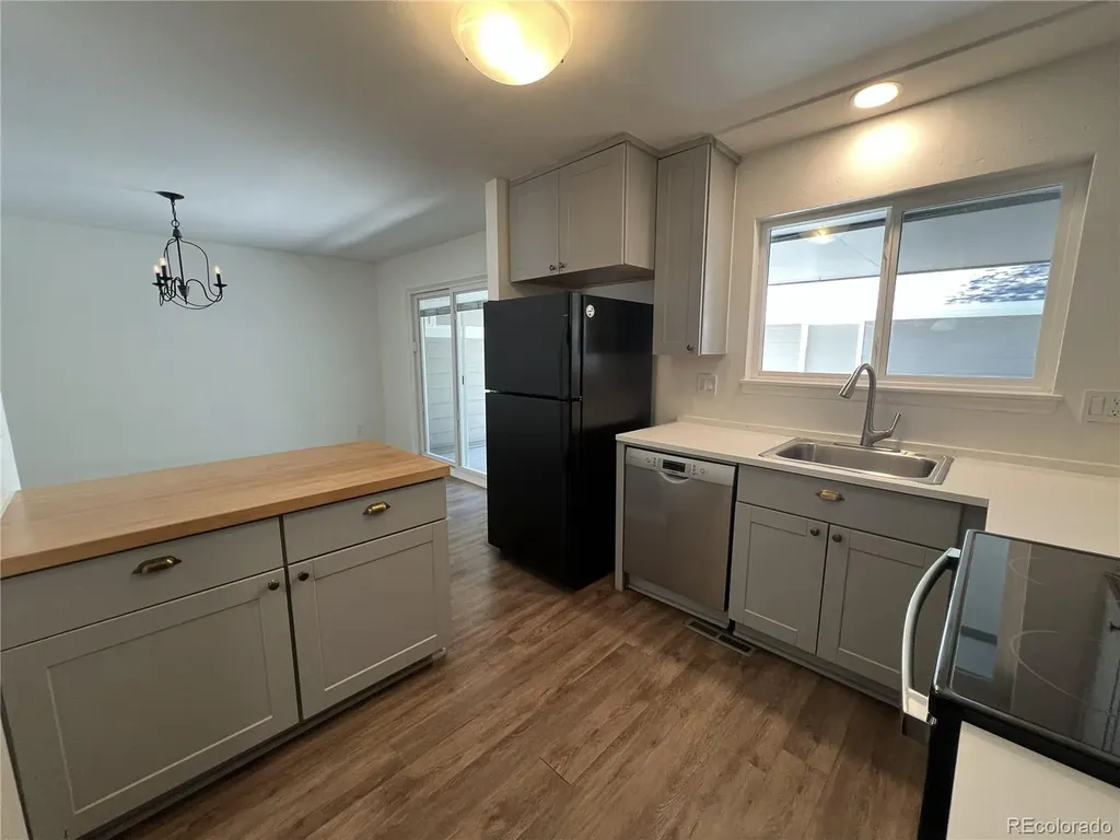 7052 E Briarwood Drive Centennial CO 80112