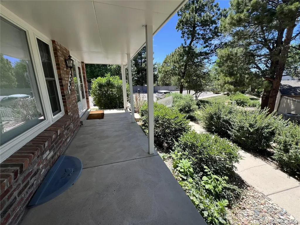 7052 E Briarwood Drive Centennial CO 80112