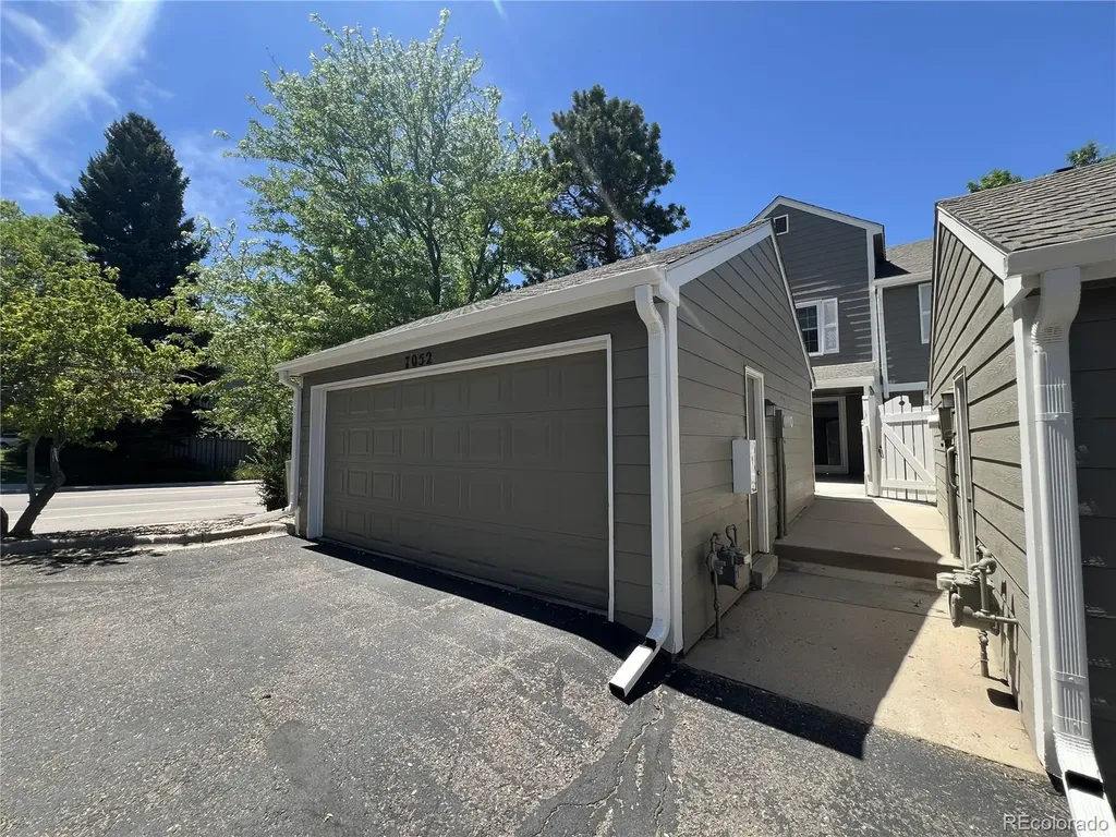 7052 E Briarwood Drive Centennial CO 80112