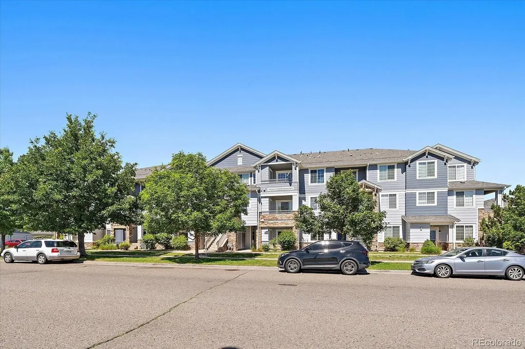 5255 Memphis Street Denver CO 80239