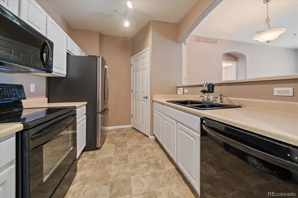 5255 Memphis Street Denver CO 80239