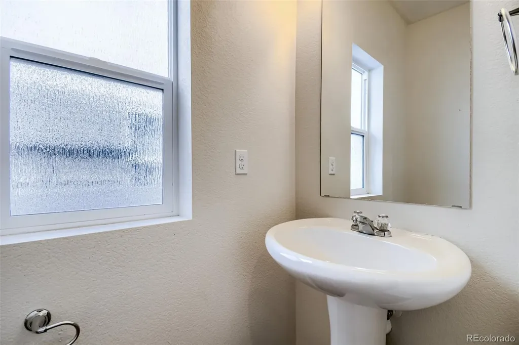 5560 Killarney Court Denver CO 80249
