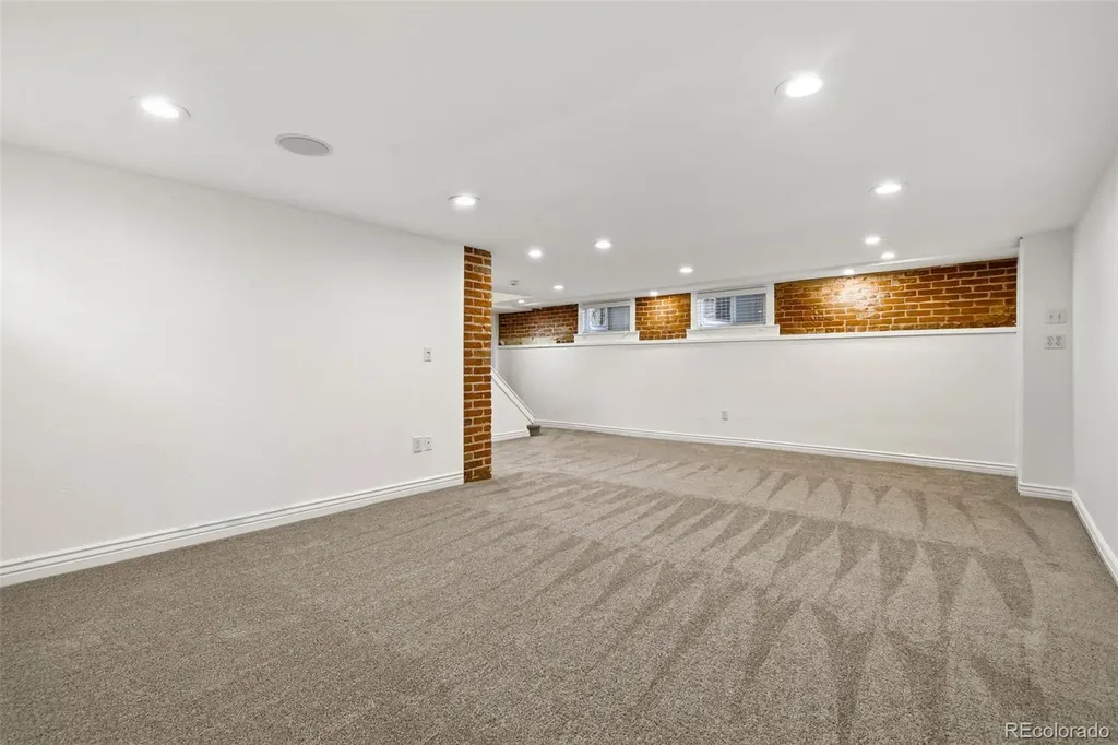 915 S Downing Street Denver CO 80209